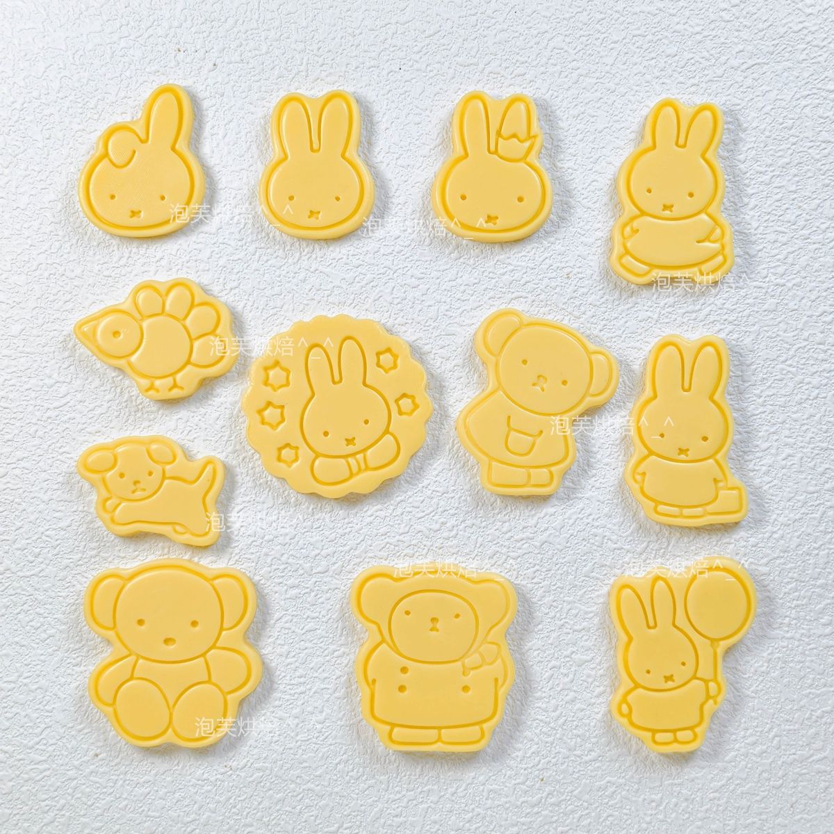 Kitchen Baking Store - かわいい 3D プレスクッキー型 ミッフィー柄付き 再利用可能なベーキングツール 子供