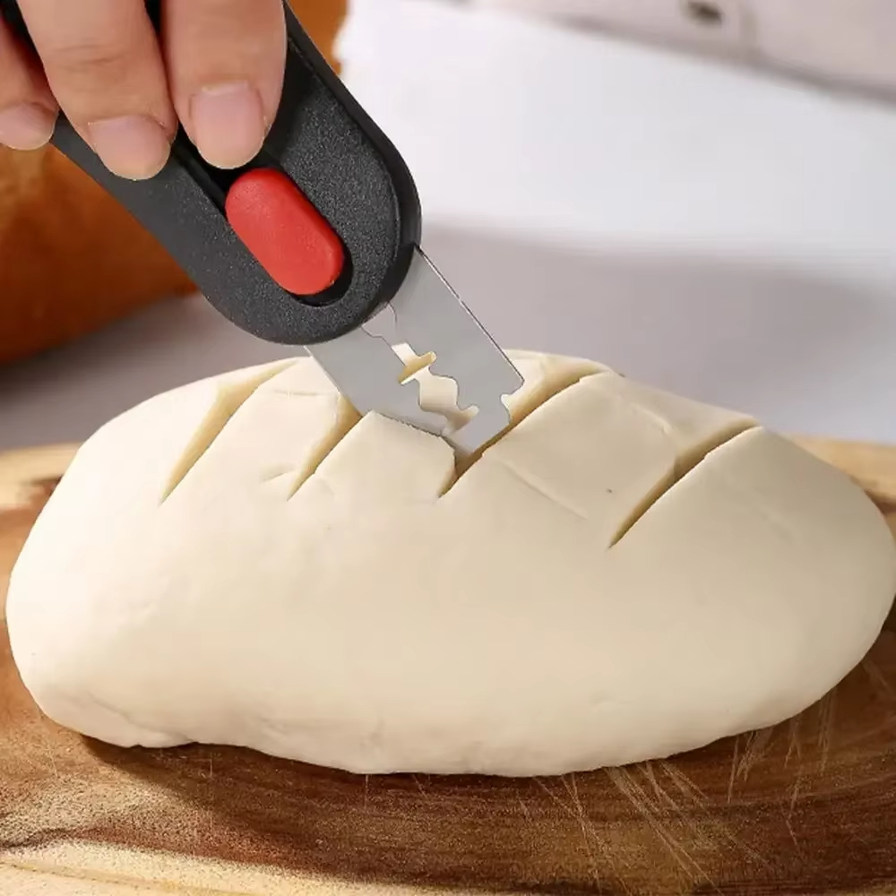 Bread Lame Scoring - サワードウパン用スコアリングナイフ、5枚刃付きパン切りツール、ベーカーズラメ、生地スコアリングナイフ、家庭用キッチンツール