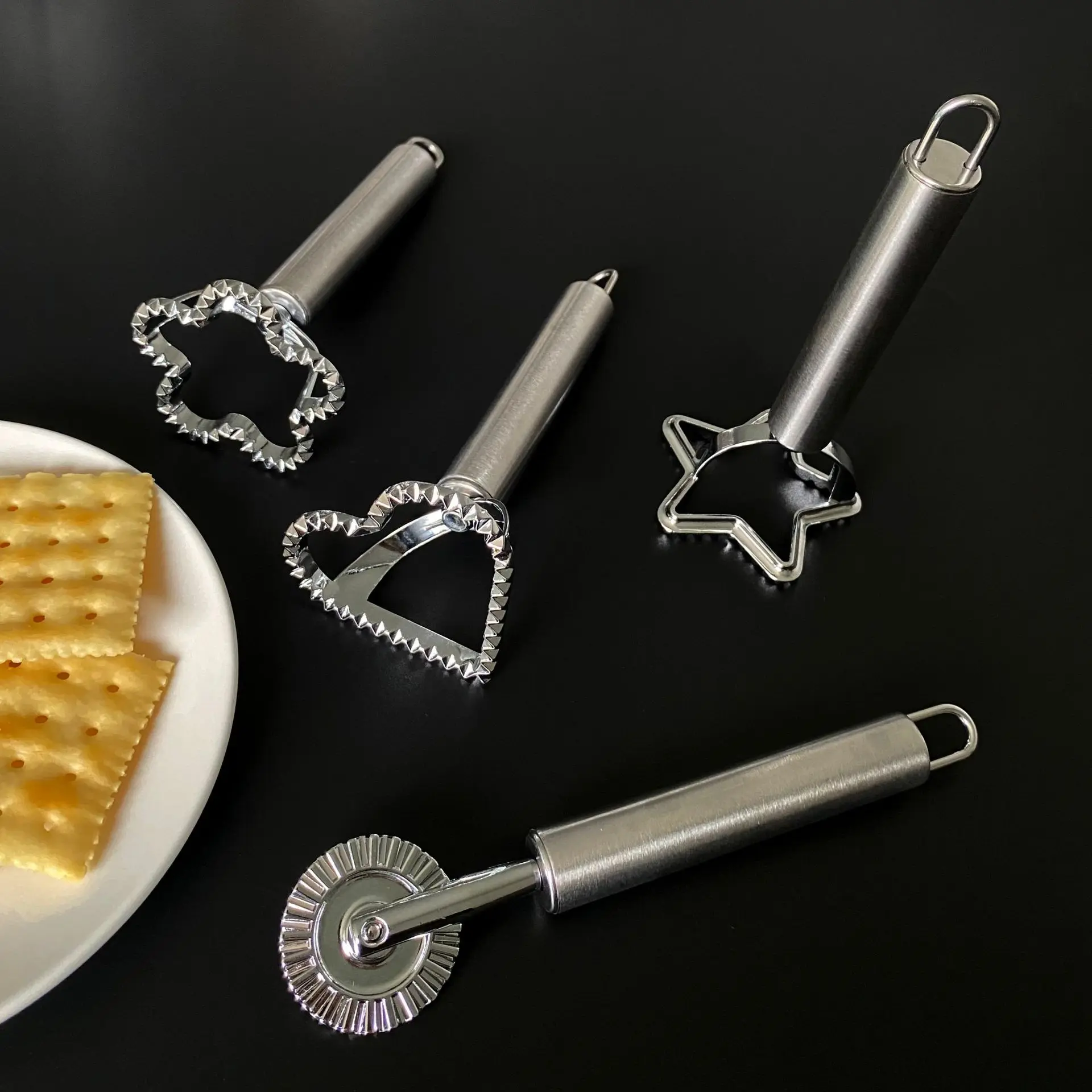 Baking Kitchen At Home - yesSquare ラウンドラビオリスタンプ パスタカッター 自宅でクッキーを作る ペストリー ステンレス鋼製モールドプレス