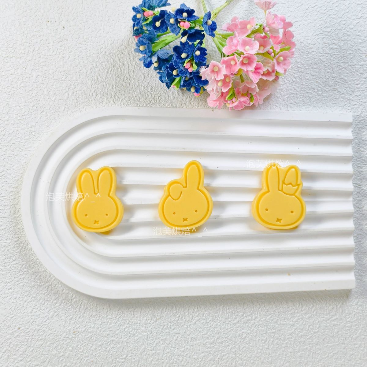かわいい 3D プレスクッキー型 ミッフィー柄付き 再利用可 - Kitchen Baking Store のレビューと価格