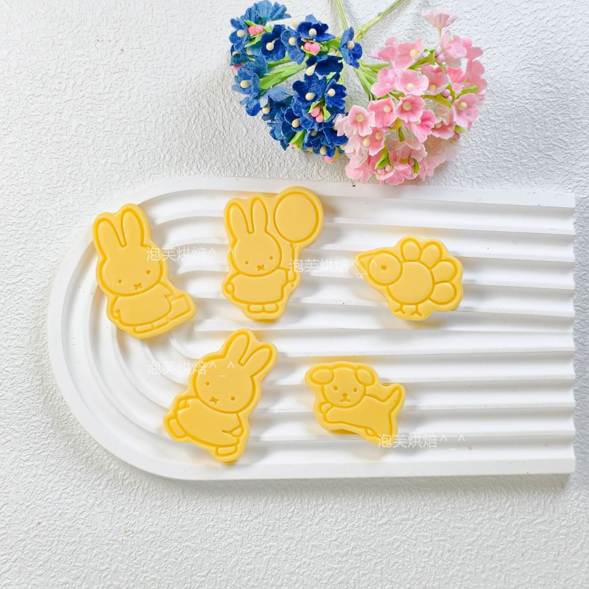 かわいい 3D プレスクッキー型 ミッフィー柄付き 再利用可 - Kitchen Baking Store のレビューと価格