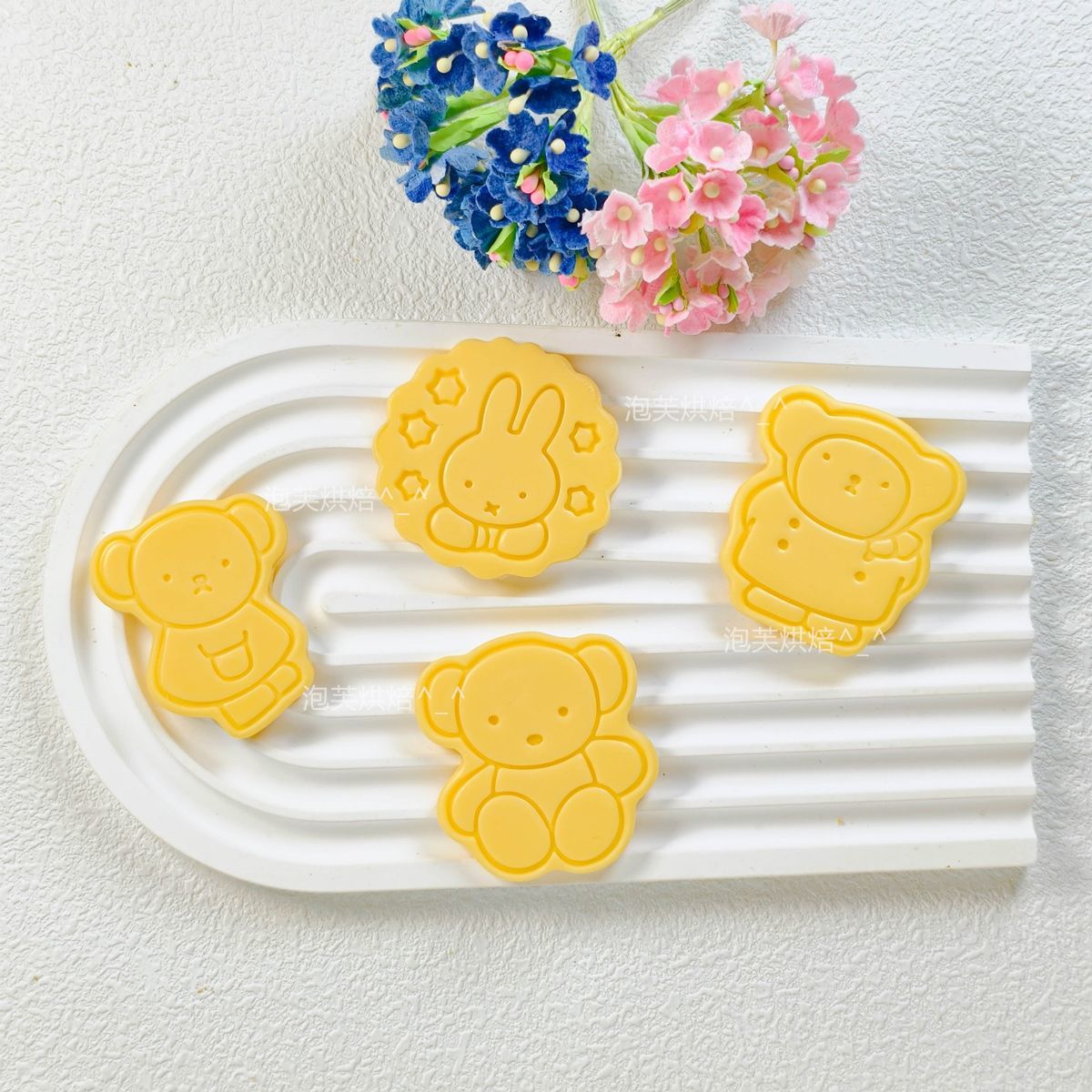 かわいい 3D プレスクッキー型 ミッフィー柄付き 再利用可 - Kitchen Baking Store のレビューと価格