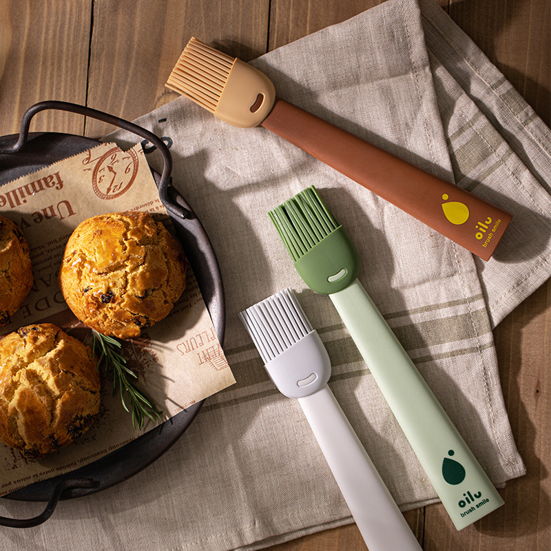 小型シリコン製ベーキングブラシ キッチン用耐熱バーベキューブ - Kitchen Baking Brush のレビューと価格